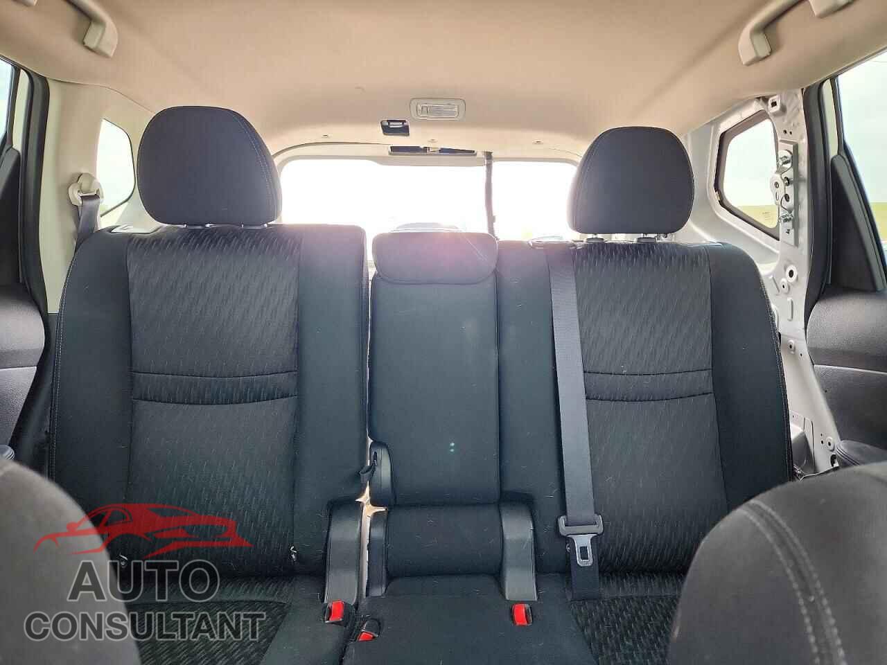 NISSAN ROGUE 2018 - KNMAT2MV6JP514747