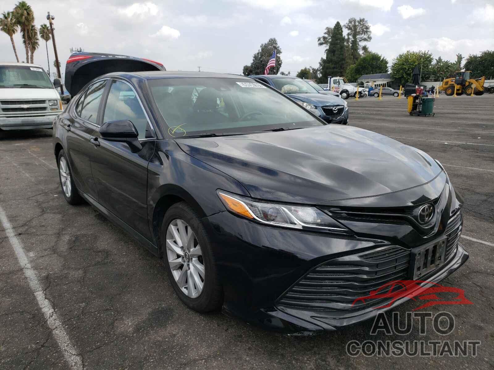 TOYOTA CAMRY 2018 - 4T1B11HK1JU606060