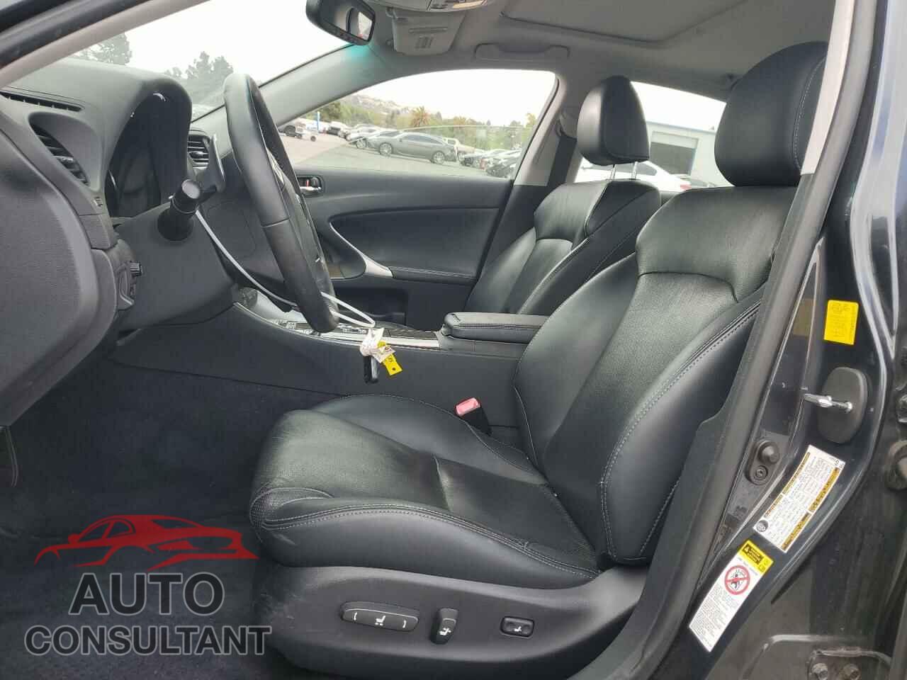 LEXUS IS 2011 - JTHBF5C22B5136782