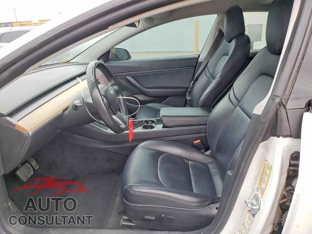 TESLA MODEL 3 2018 - 5YJ3E1EA8JF005813