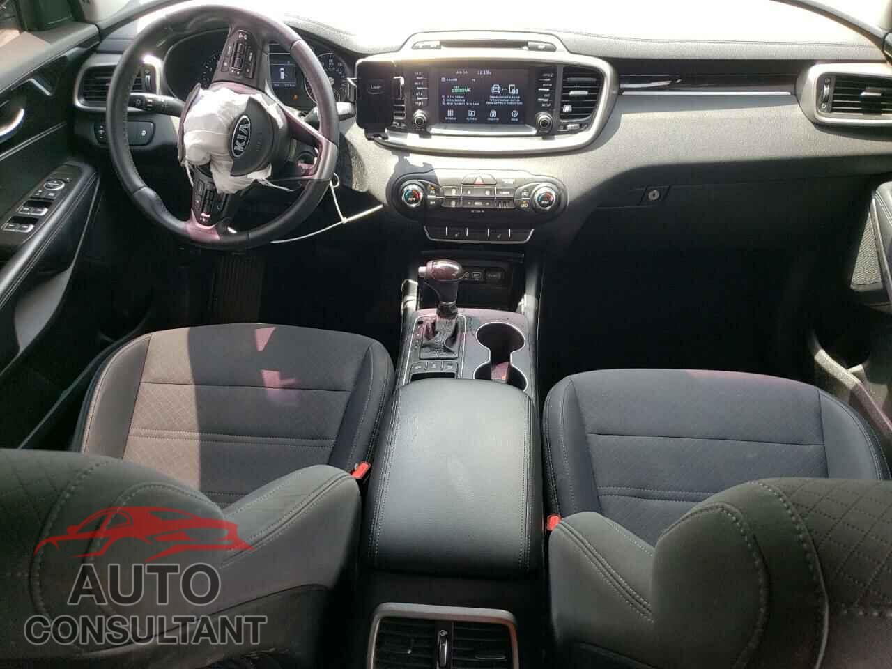 KIA SORENTO 2018 - 5XYPGDA30JG359077