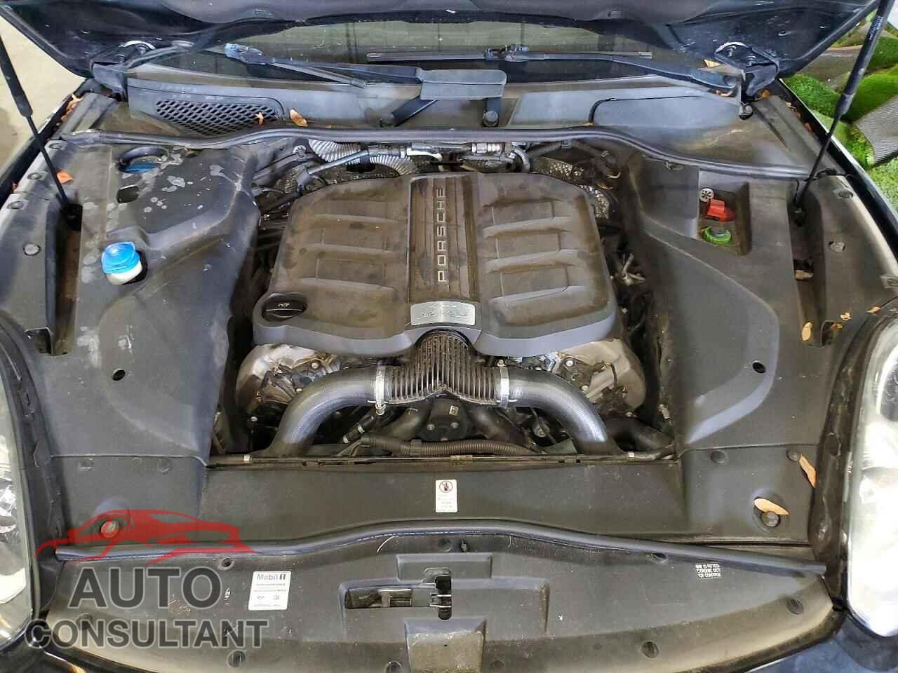 PORSCHE CAYENNE 2016 - WP1AB2A2XGLA94521