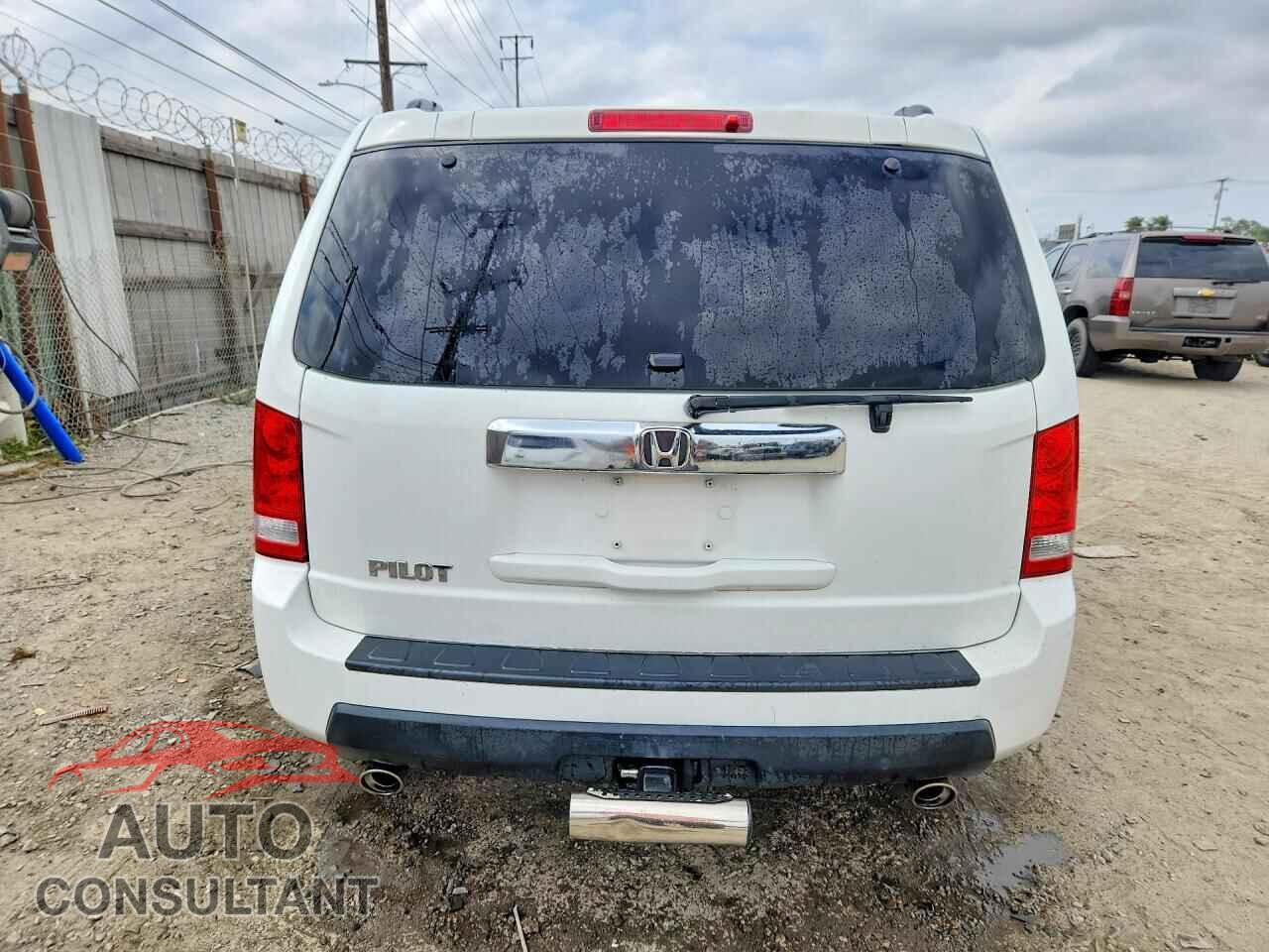 HONDA PILOT 2011 - 5FNYF3H44BB037647