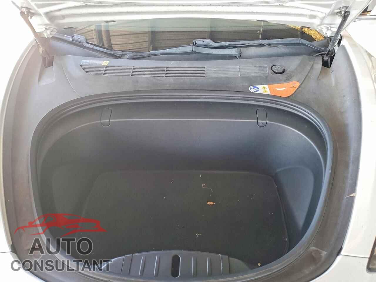 TESLA MODEL 3 2018 - 5YJ3E1EA6JF010623