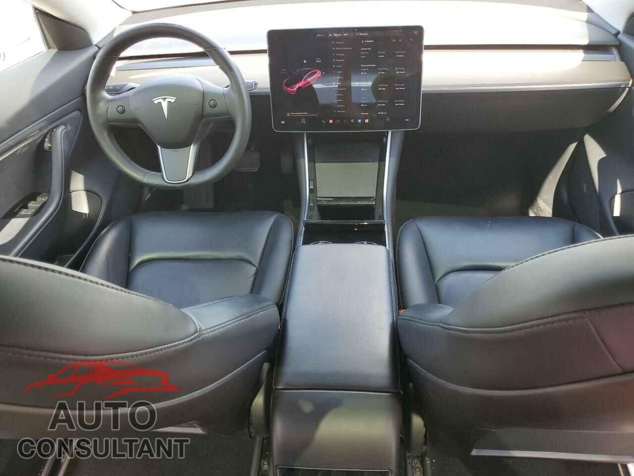 TESLA MODEL 3 2019 - 5YJ3E1EB6KF493654