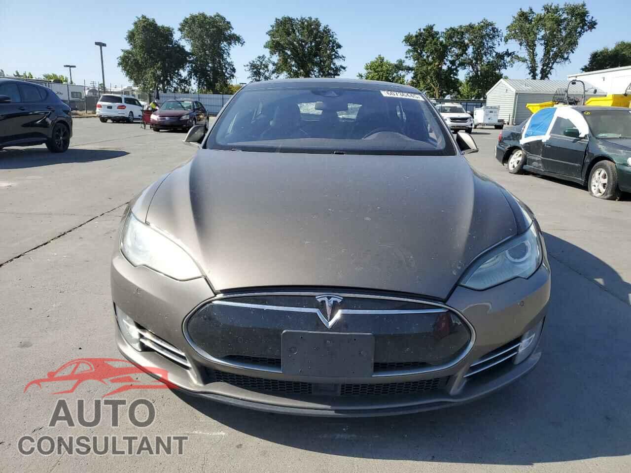 TESLA MODEL S 2016 - 5YJSA1E2XGF133933