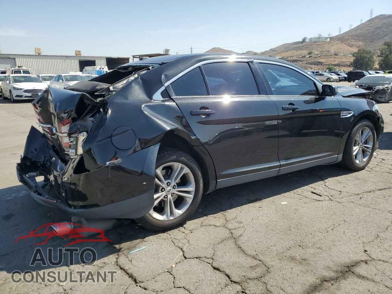 FORD TAURUS 2015 - 1FAHP2E86FG130511
