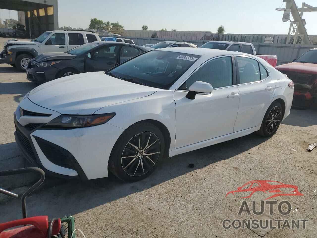 TOYOTA CAMRY 2022 - 4T1G11AK4NU660846