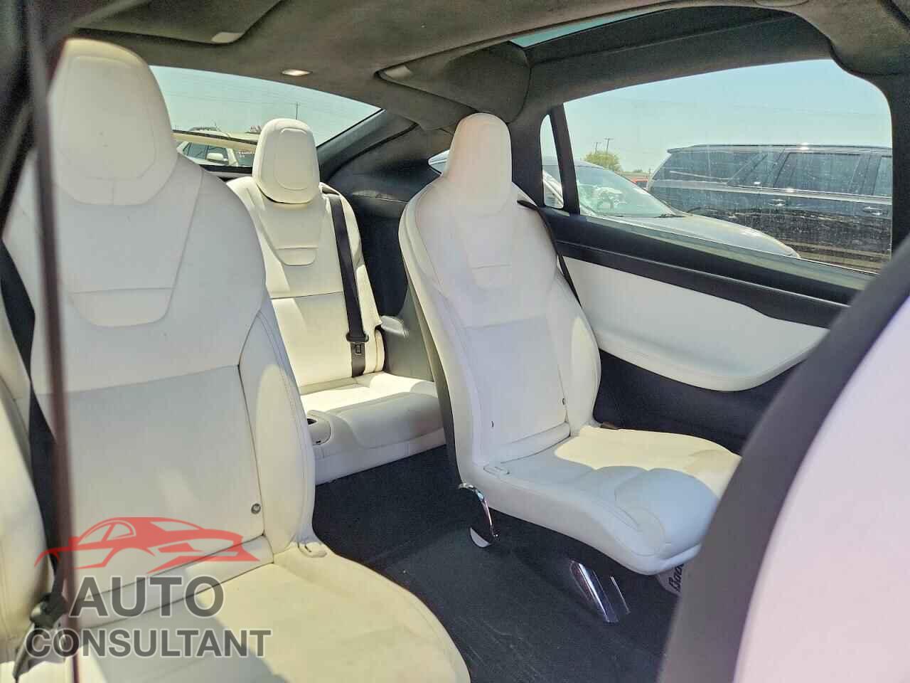 TESLA MODEL X 2017 - 5YJXCBE26HF041838