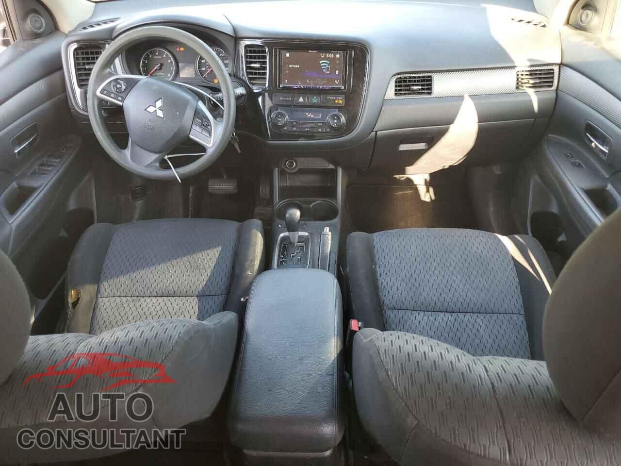 MITSUBISHI OUTLANDER 2014 - JA4AD2A31EZ007582