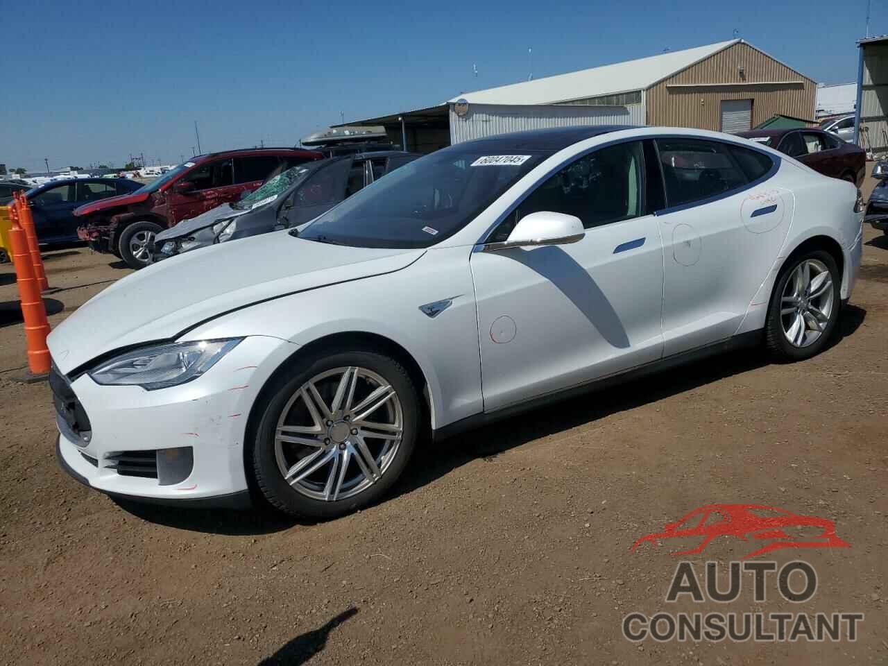 TESLA MODEL S 2013 - 5YJSA1DN0DFP08094