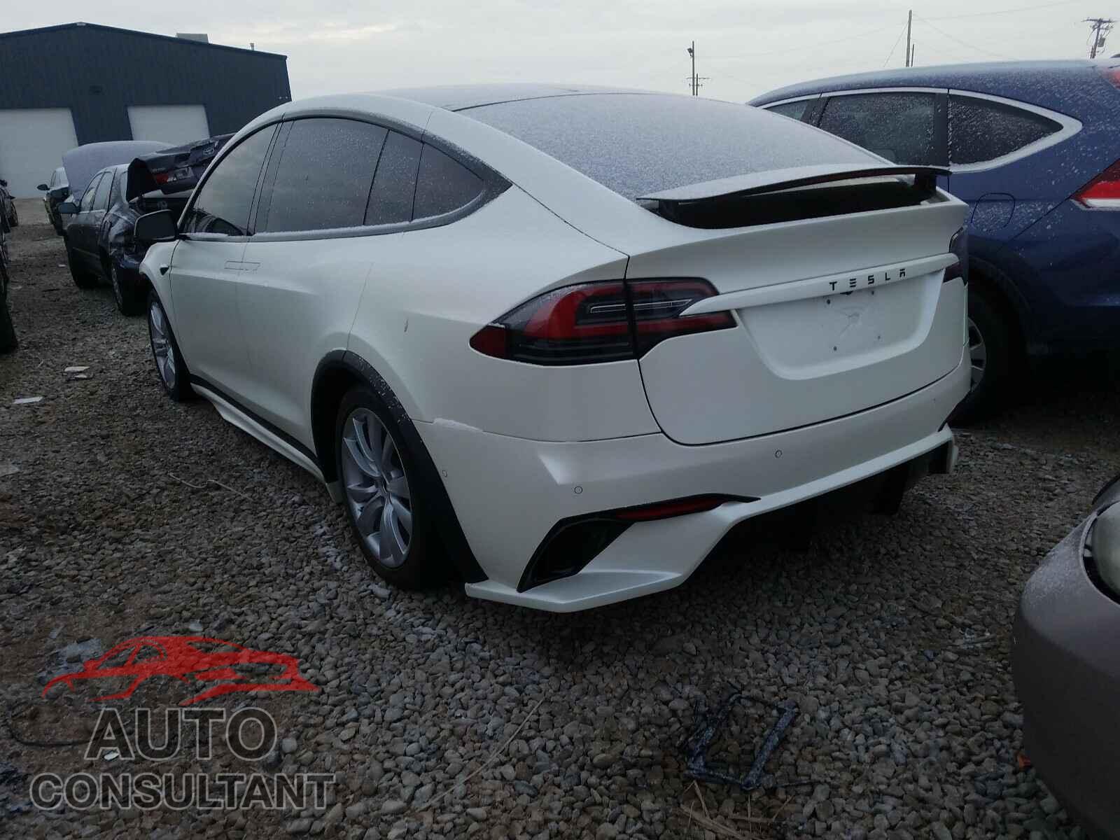TESLA MODEL X 2018 - 5YJXCDE44JF130178