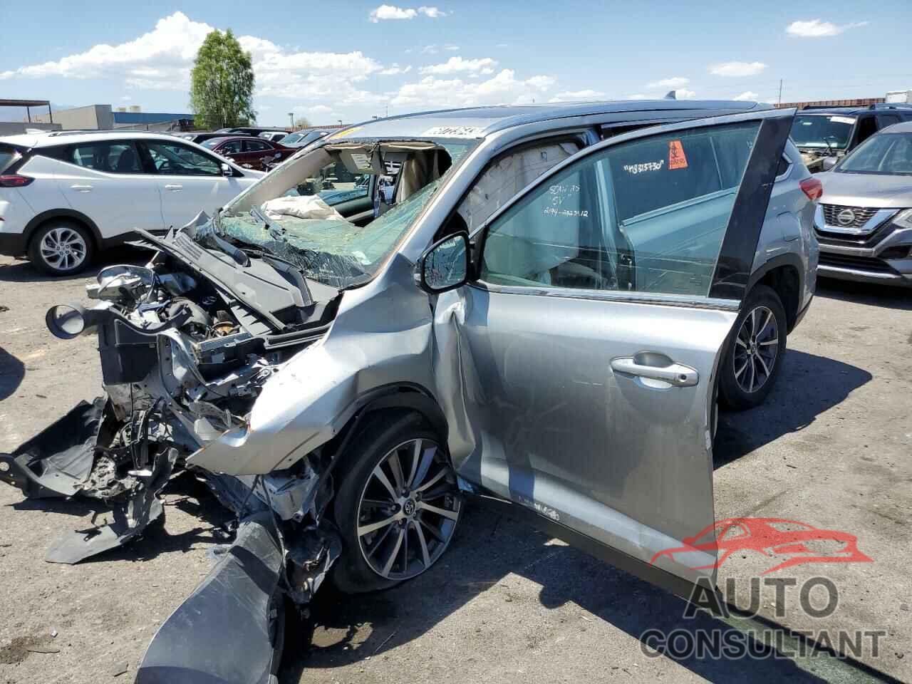 TOYOTA HIGHLANDER 2019 - 5TDKZRFH0KS313730