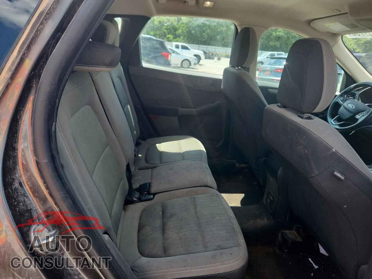 FORD ESCAPE 2020 - 1FMCU0F6XLUA32623
