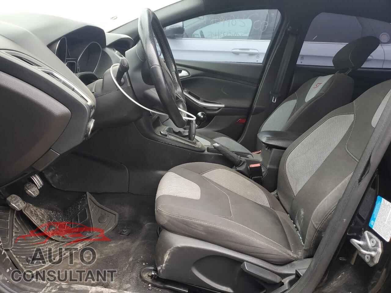 FORD FOCUS 2016 - 1FADP3L99GL357894