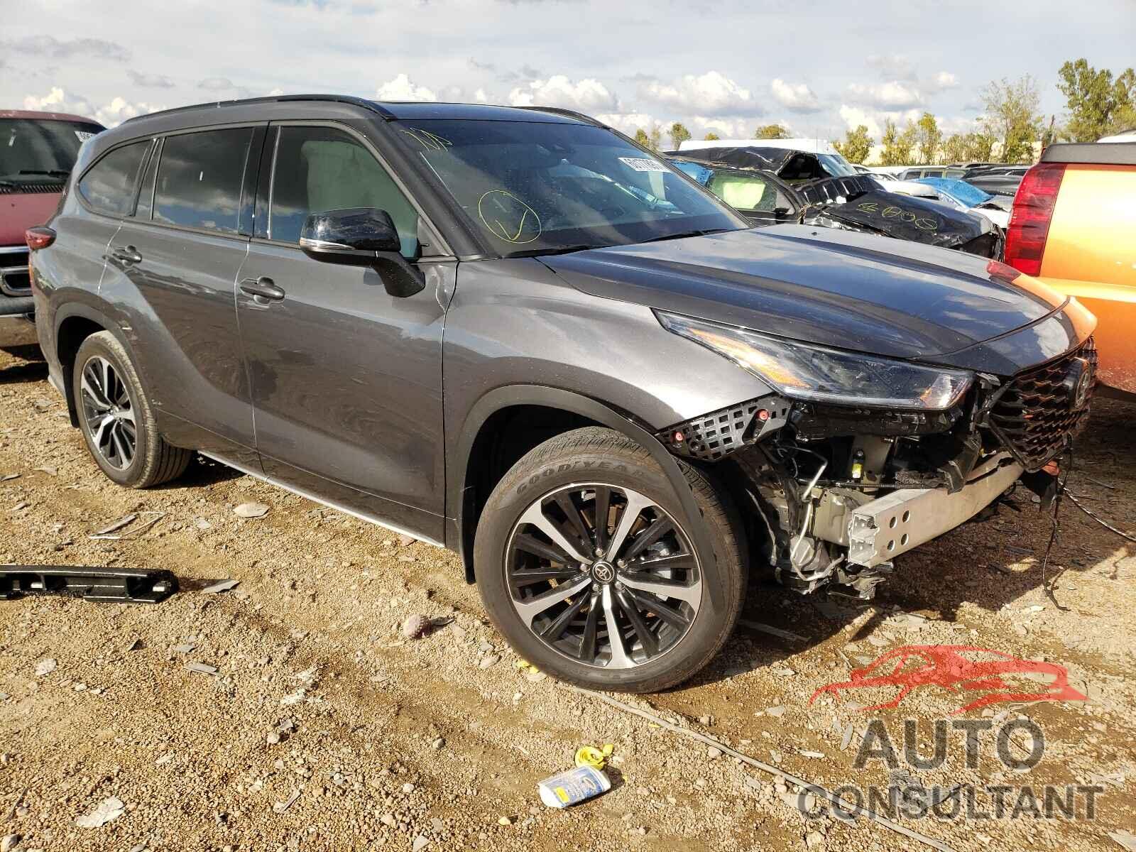 TOYOTA HIGHLANDER 2021 - 5TDJZRBH0MS129103