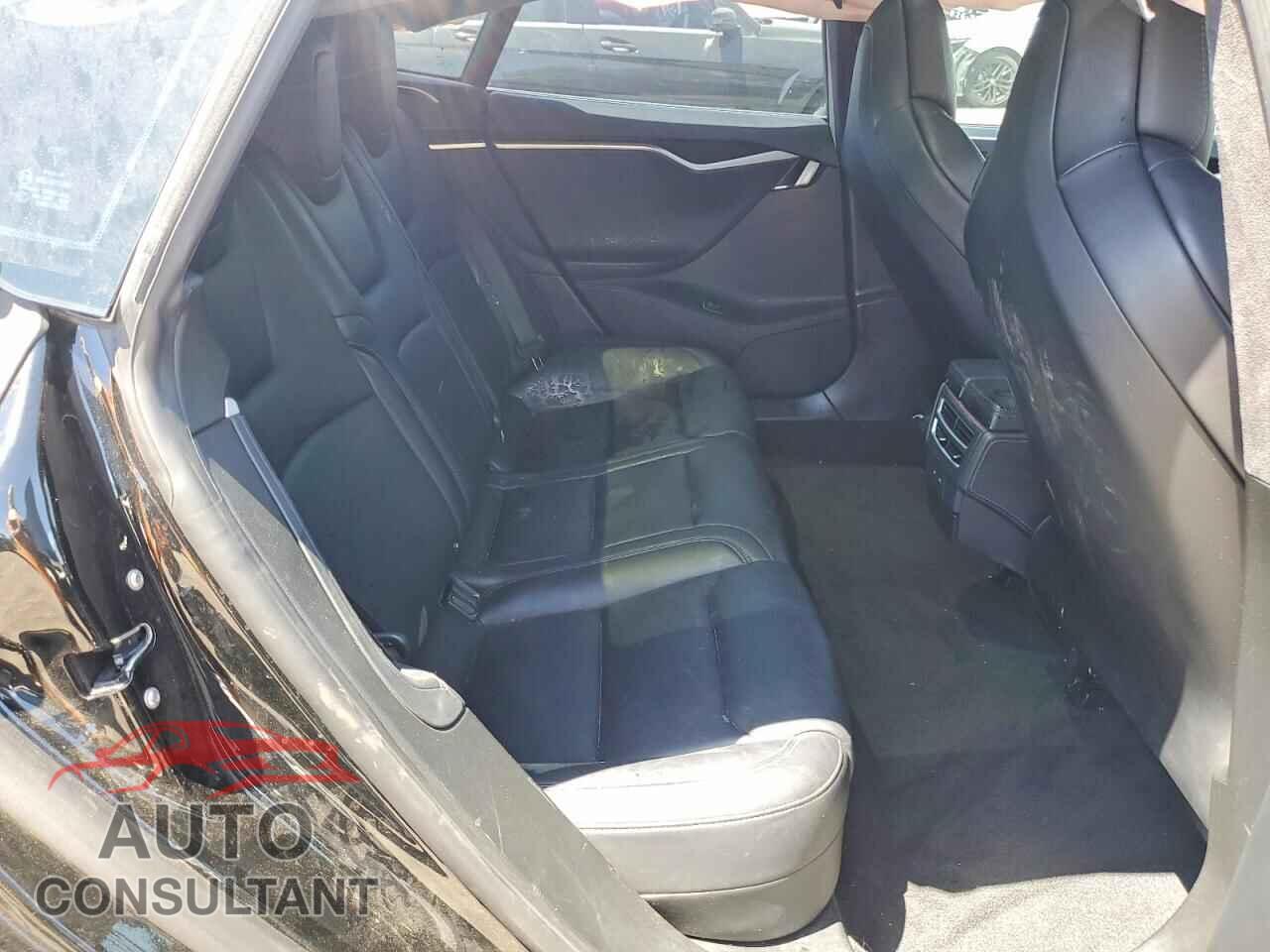TESLA MODEL S 2018 - 5YJSA1E28JF239840