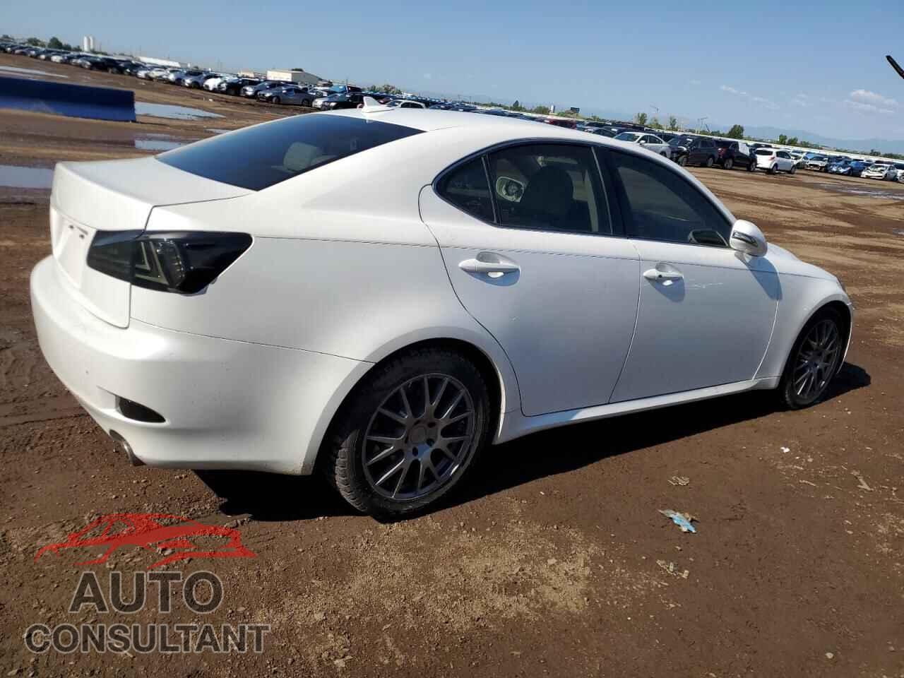 LEXUS IS 2011 - JTHCE5C20B5000416