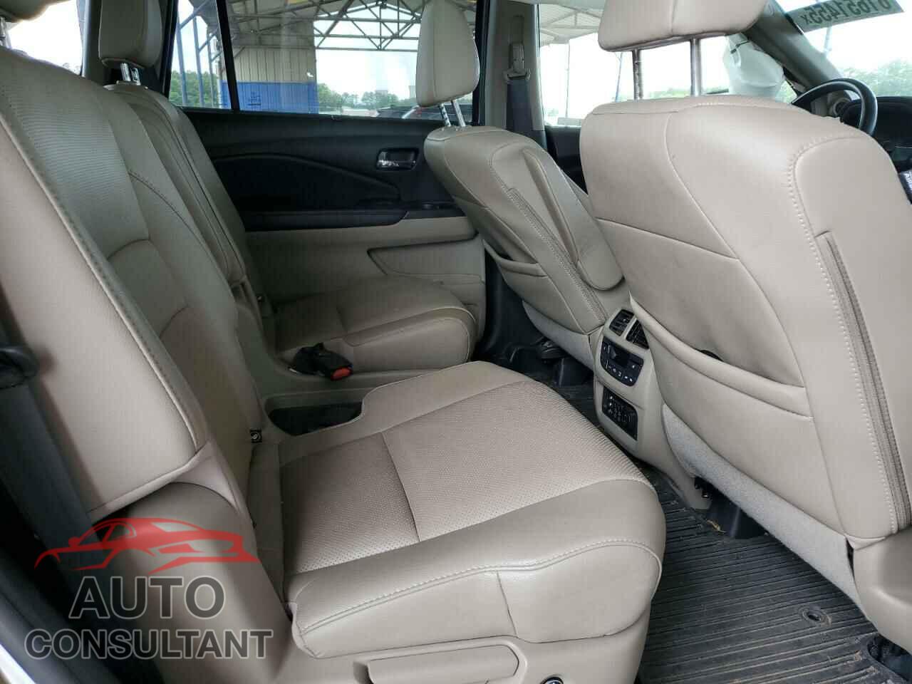 HONDA PILOT 2017 - 5FNYF6H0XHB096063