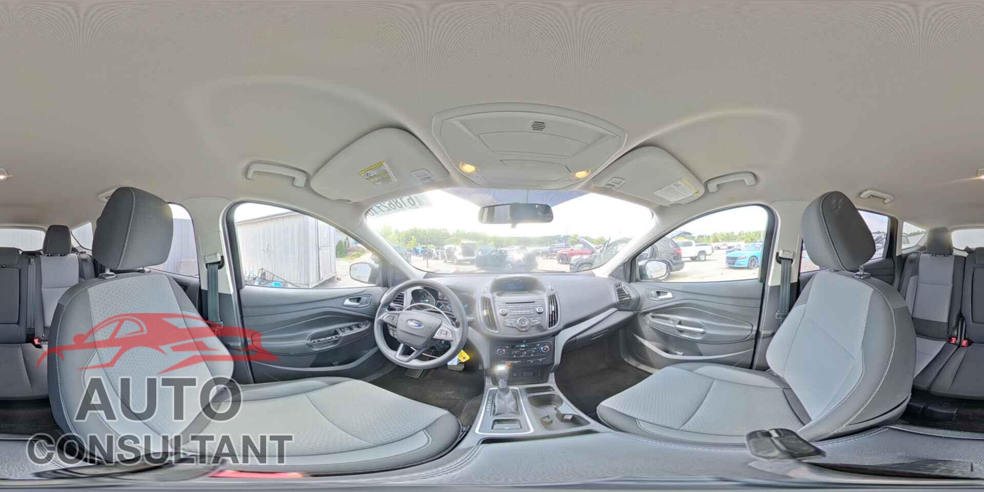 FORD ESCAPE 2017 - 1FMCU9GD5HUD14077