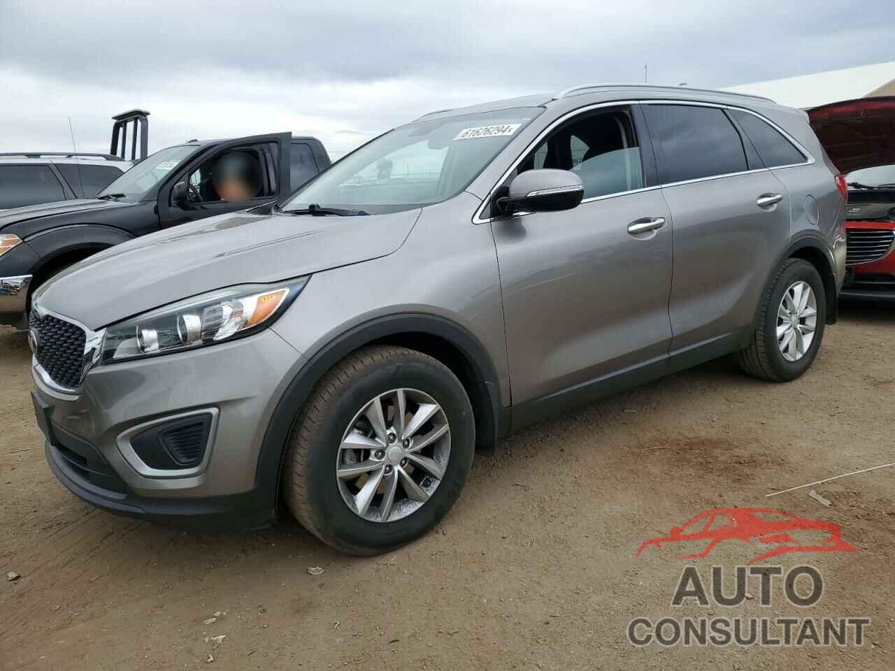 KIA SORENTO 2017 - 5XYPG4A55HG271170