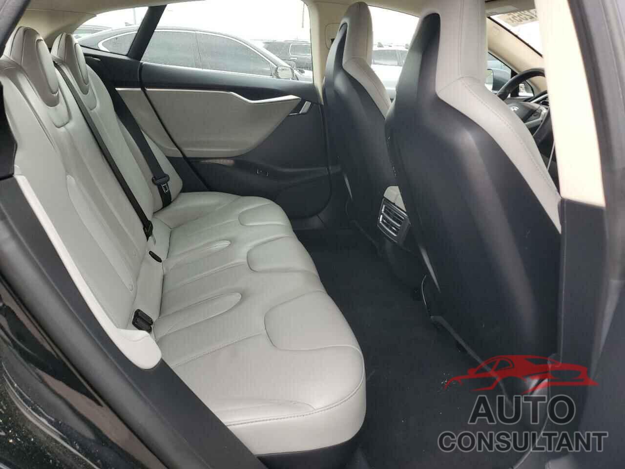 TESLA MODEL S 2013 - 5YJSA1CG4DFP04956