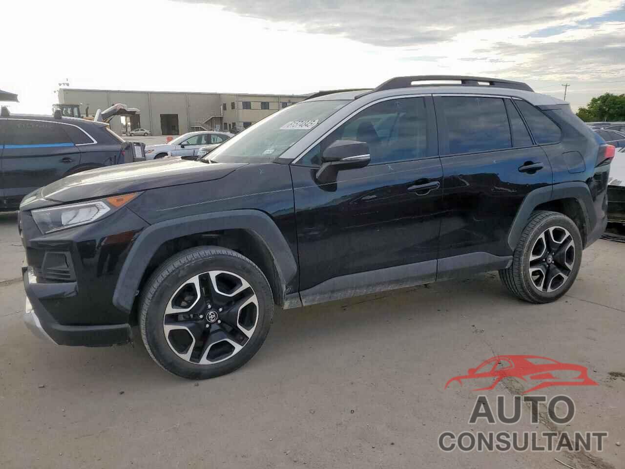 TOYOTA RAV4 2019 - 2T3J1RFV0KW039985