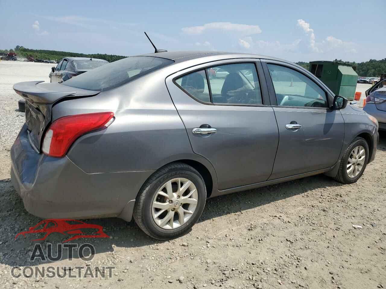 NISSAN VERSA 2017 - 3N1CN7AP7HL819964