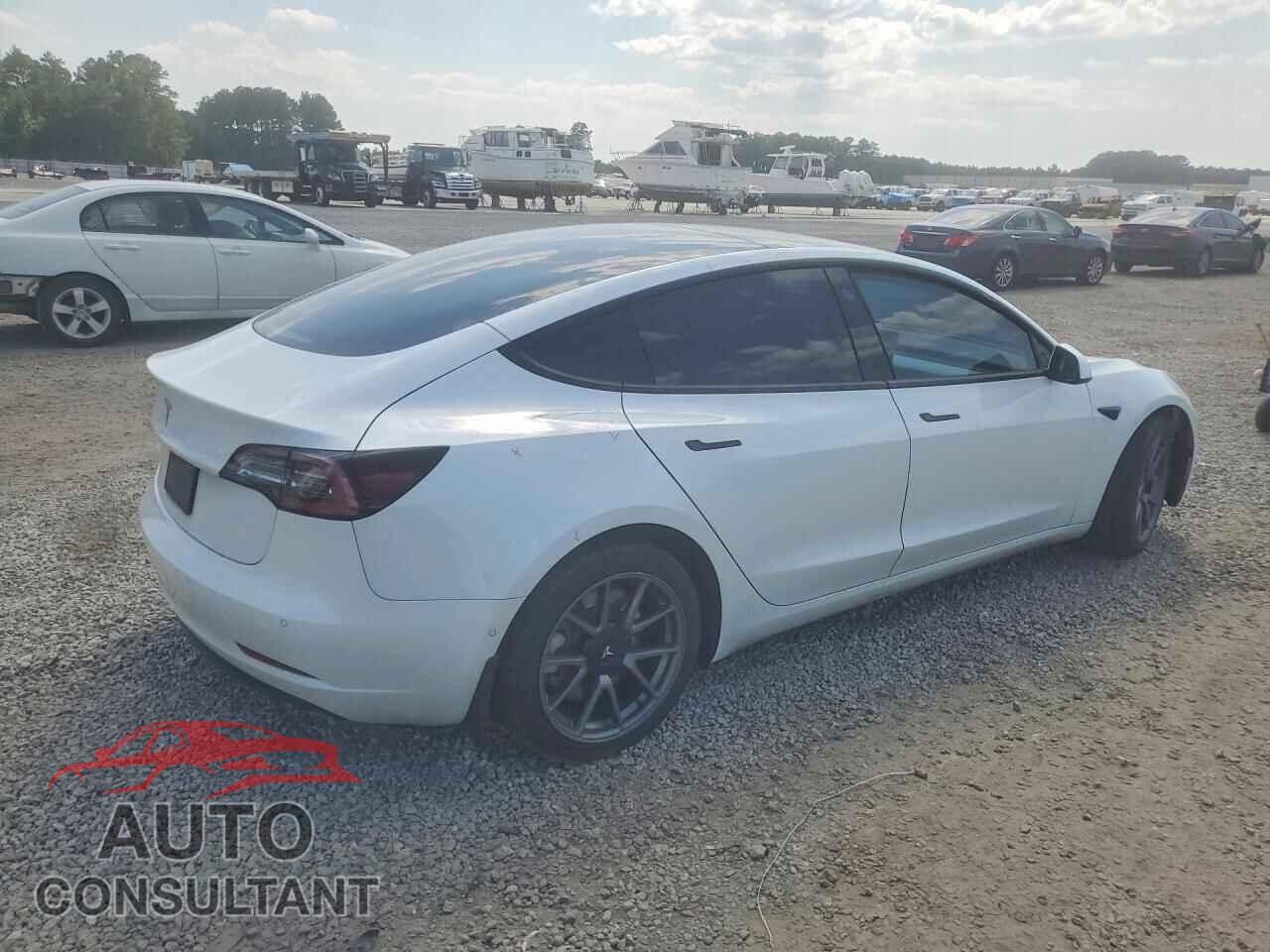 TESLA MODEL 3 2021 - 5YJ3E1EA8MF851881