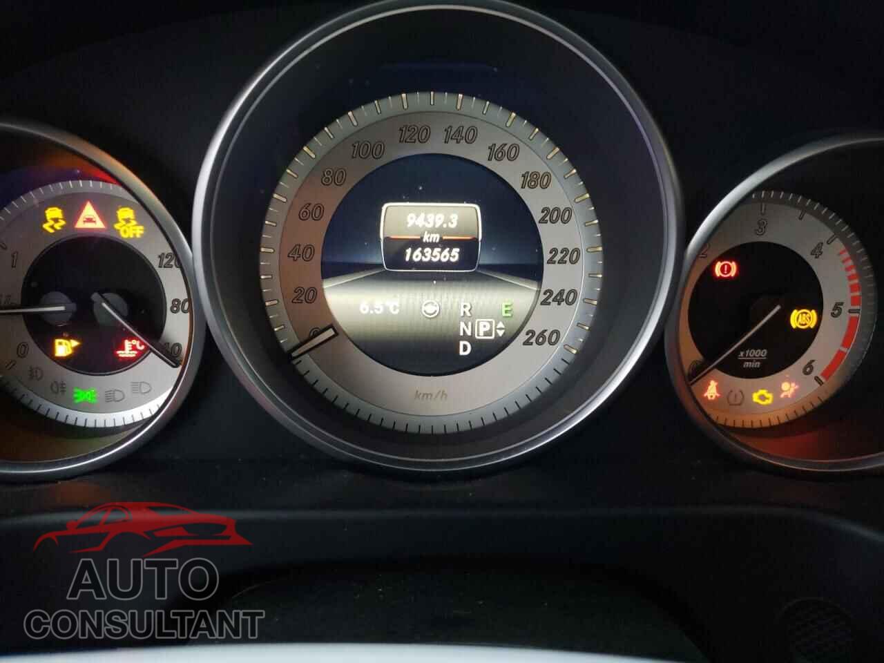 MERCEDES-BENZ E-CLASS 2015 - WDDHF9HB8FB103570