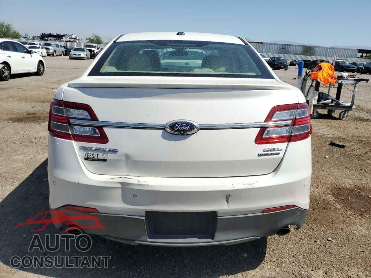 FORD TAURUS 2017 - 1FAHP2E83HG122613