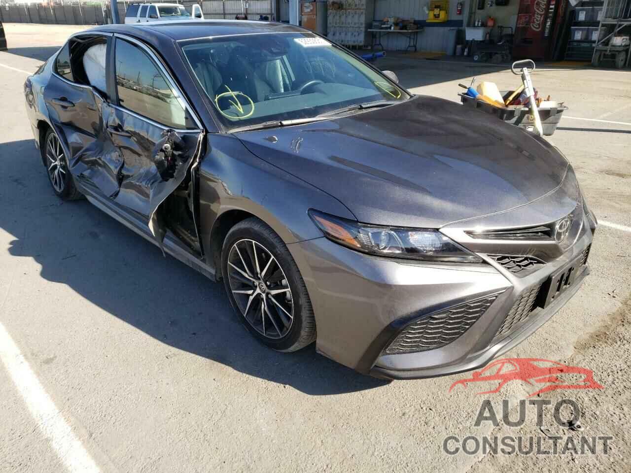 TOYOTA CAMRY 2021 - 4T1G11AK3MU532838