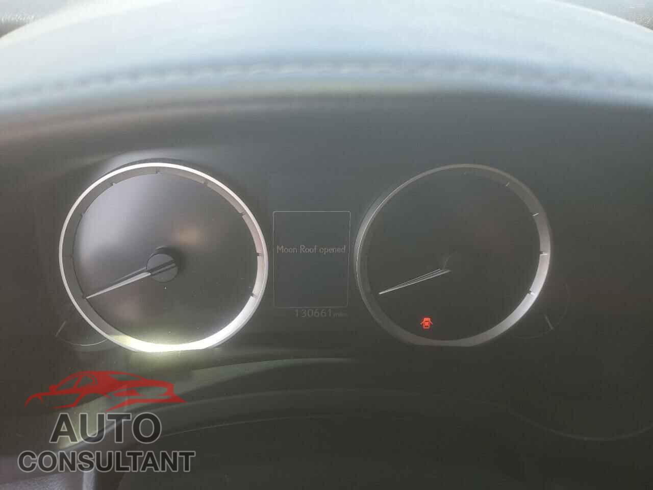 LEXUS IS 2014 - JTHCF1D26E5005225