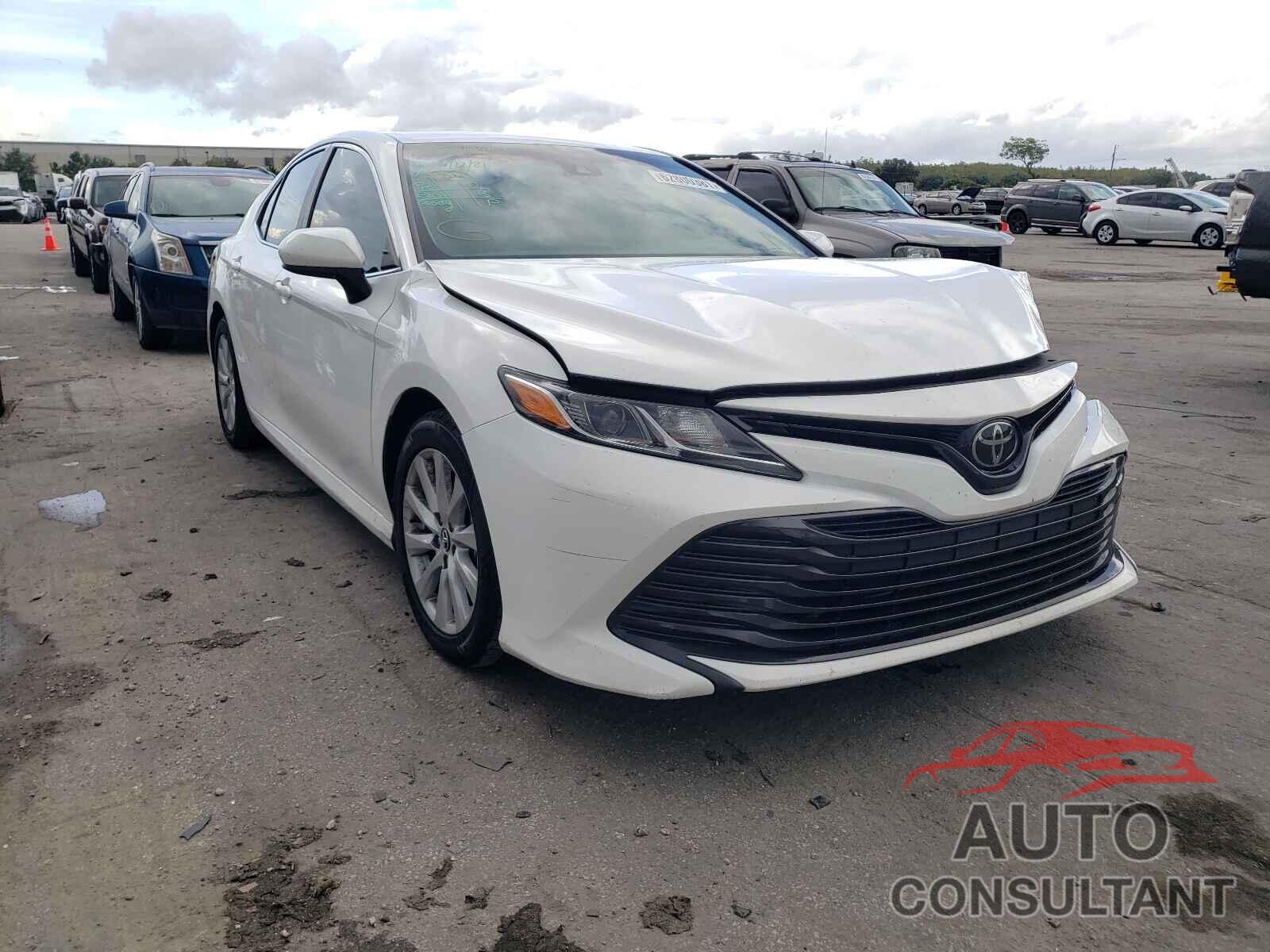 TOYOTA CAMRY 2018 - 4T1B11HKXJU647934