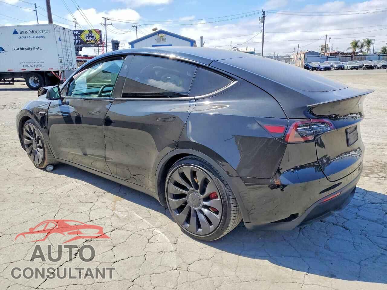 TESLA MODEL Y 2024 - 7SAYGDEF5RF035301