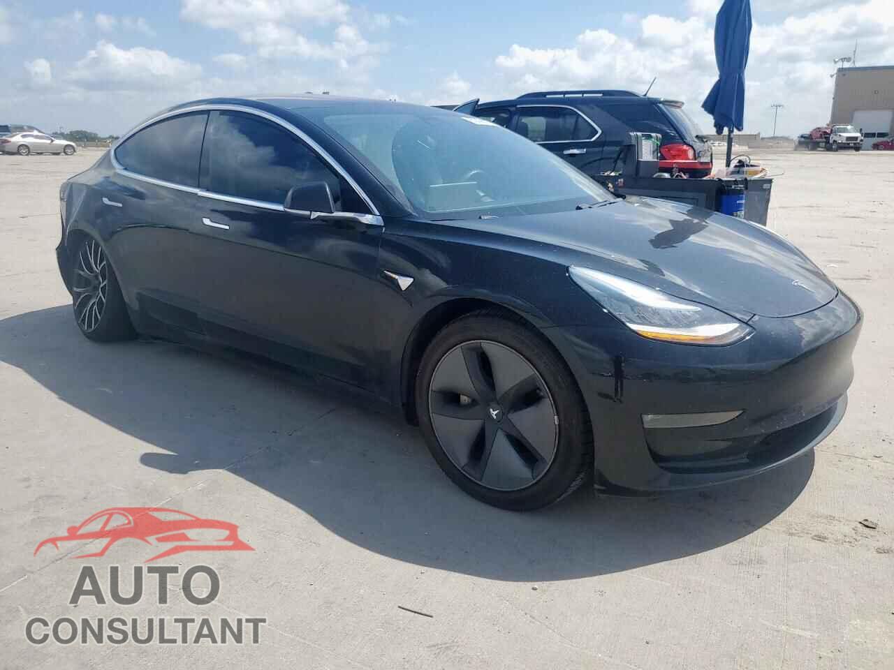 TESLA MODEL 3 2018 - 5YJ3E1EAXJF123457