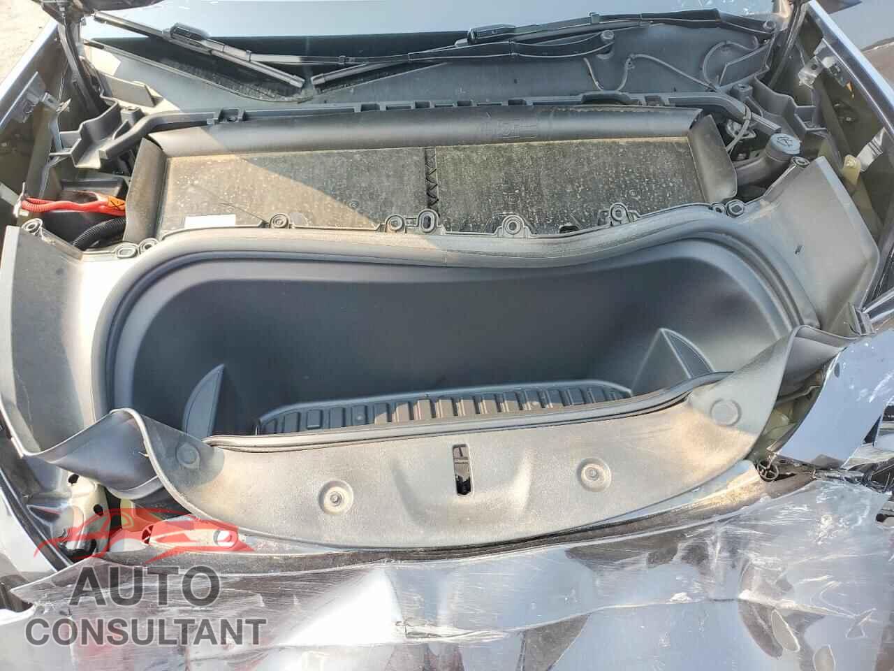 TESLA MODEL Y 2024 - 7SAYGDEE2RF036655