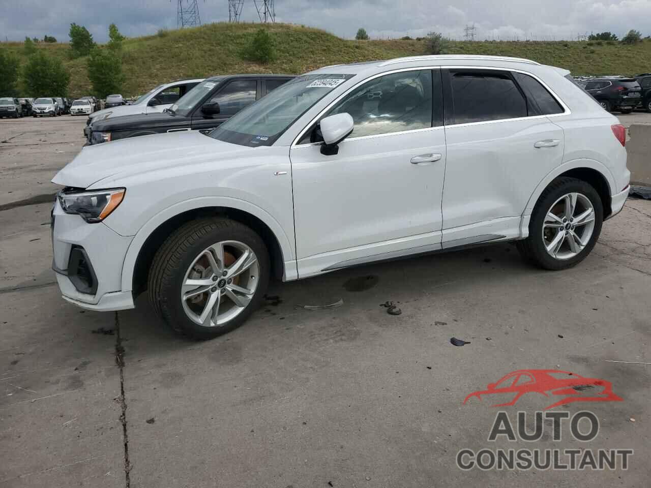 AUDI Q3 2021 - WA1DECF30M1047593