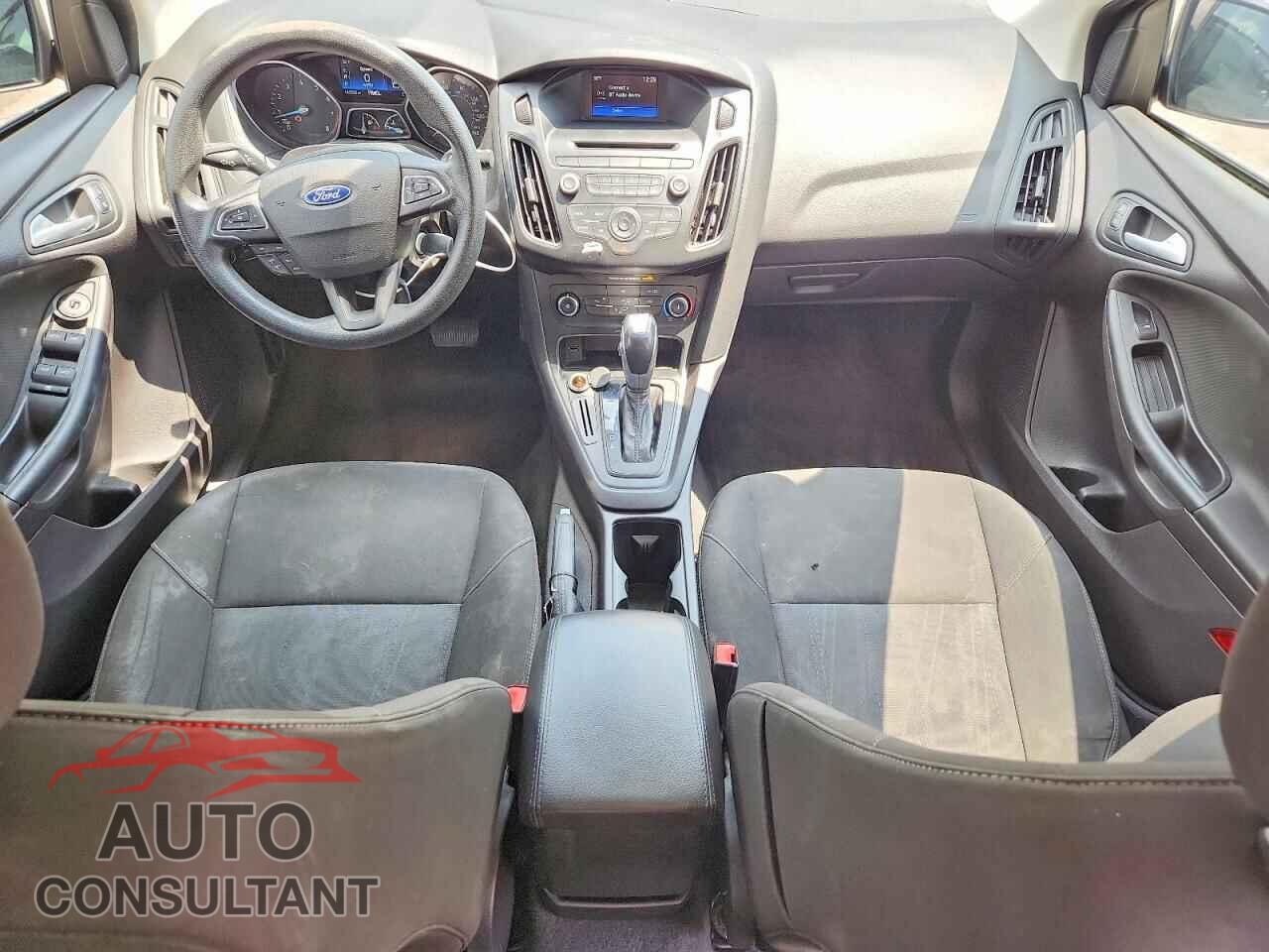 FORD FOCUS 2015 - 1FADP3F21FL263974