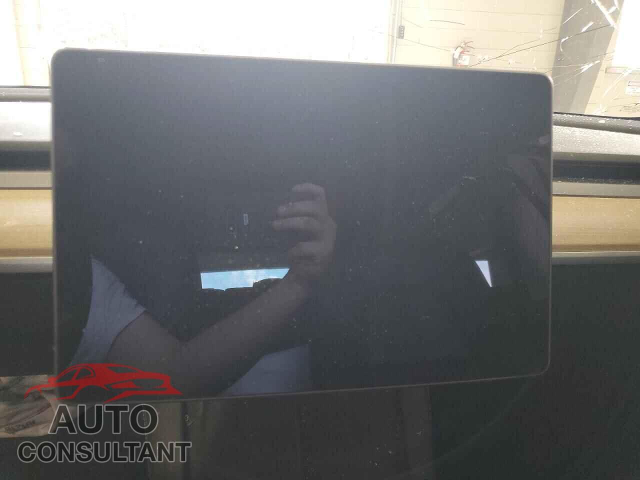 TESLA MODEL 3 2021 - 5YJ3E1EA3MF991689