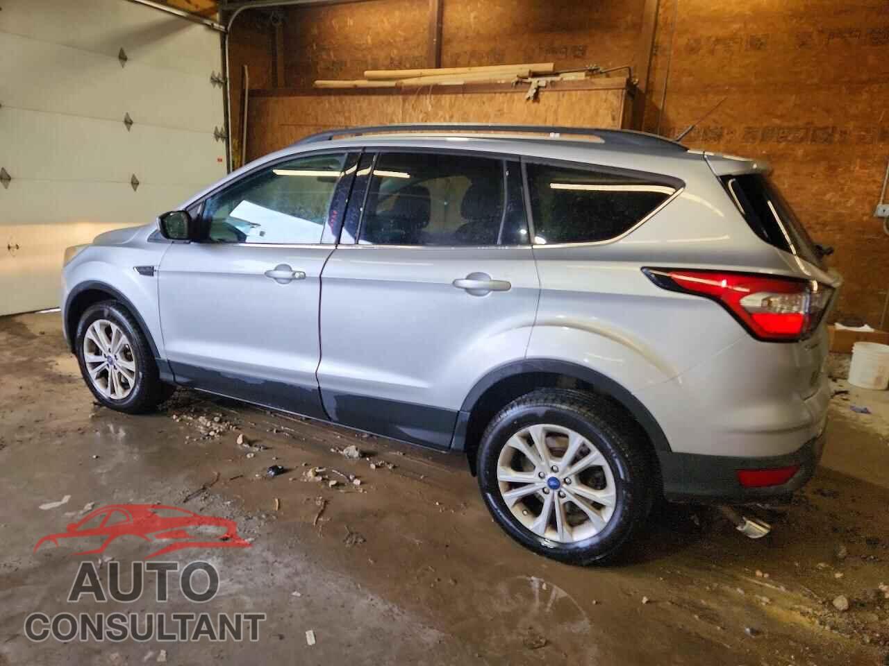 FORD ESCAPE 2017 - 1FMCU9GD4HUD02230