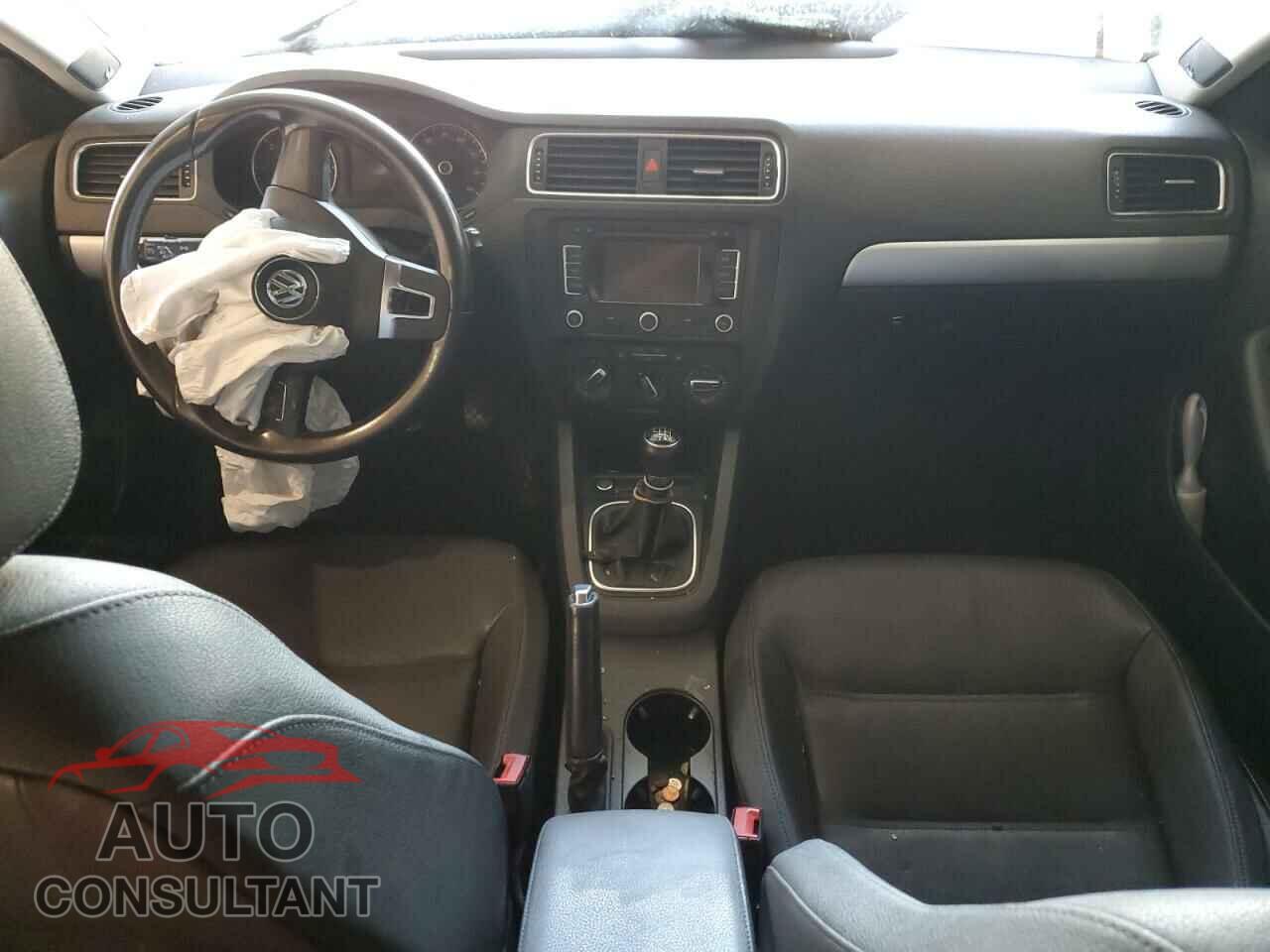 VOLKSWAGEN JETTA 2012 - 3VW3L7AJ7CM043205