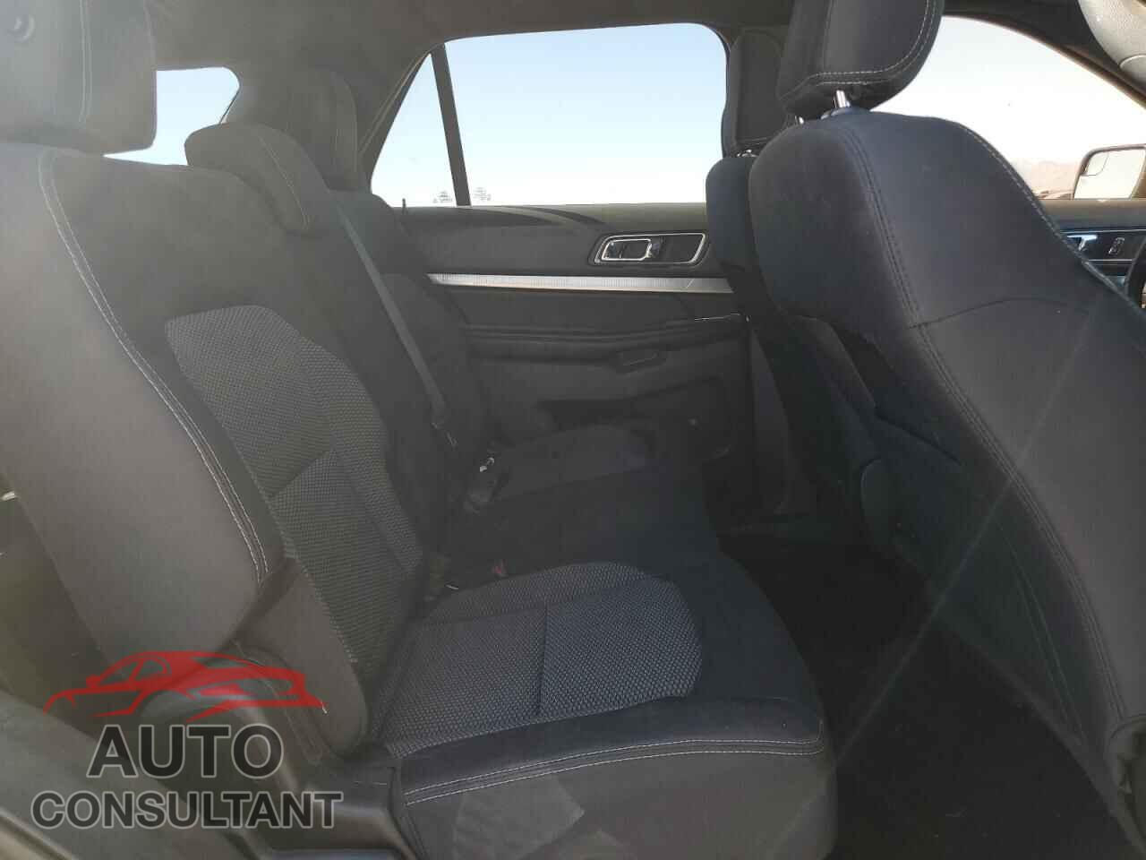 FORD EXPLORER 2018 - 1FM5K7D84JGB90138