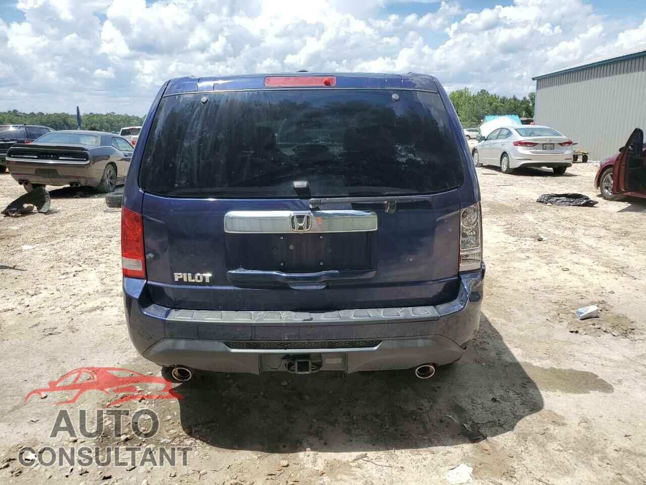 HONDA PILOT 2015 - 5FNYF3H50FB028569