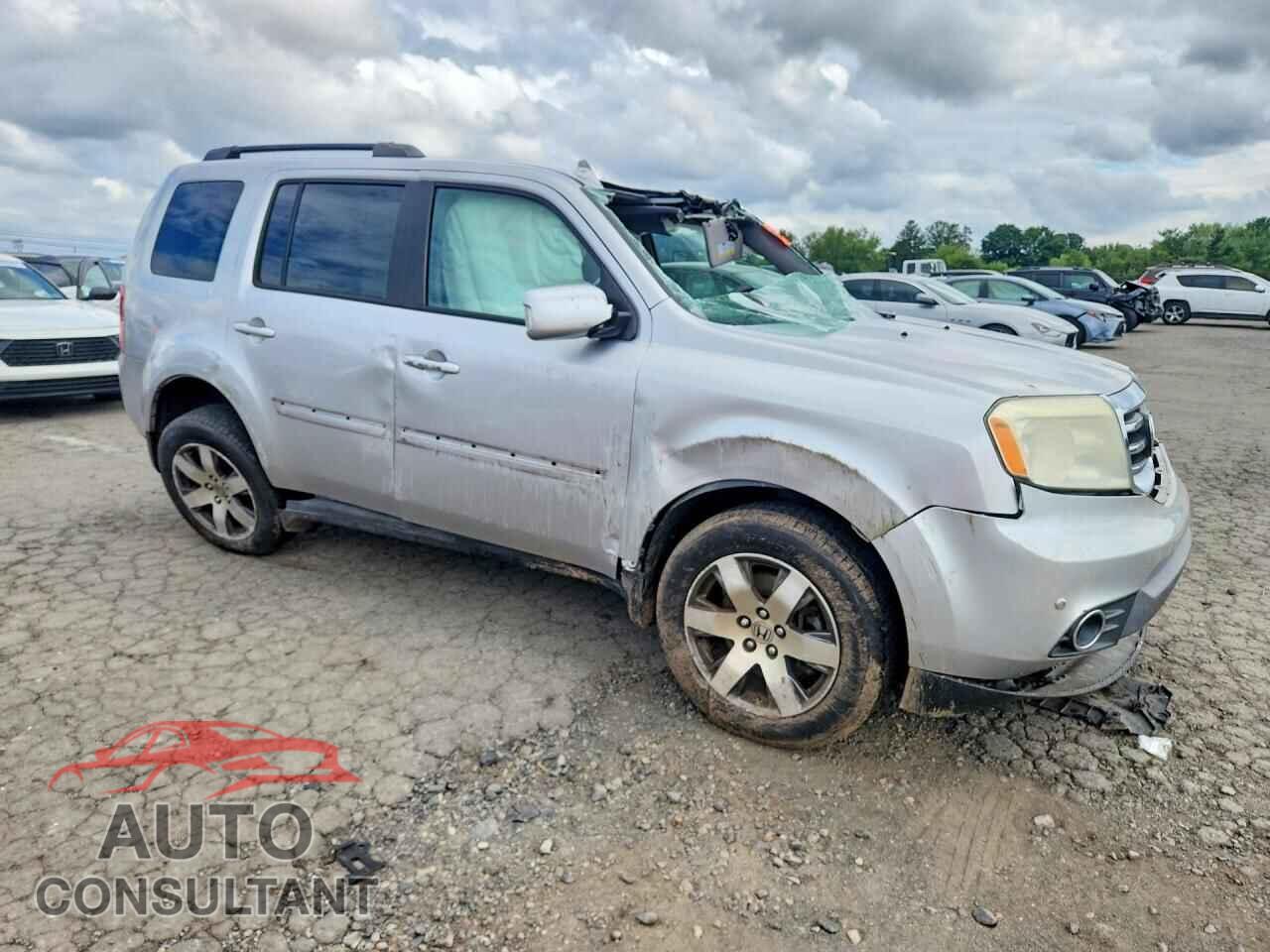 HONDA PILOT 2013 - 5FNYF4H9XDB043134