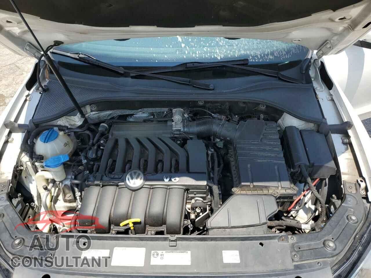 VOLKSWAGEN PASSAT 2014 - 1VWCM7A36EC038970