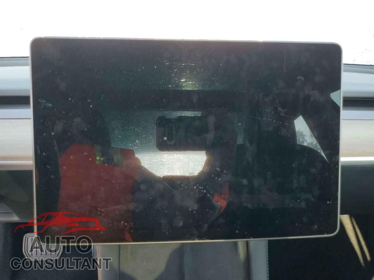 TESLA MODEL 3 2023 - 5YJ3E1EA1PF569943