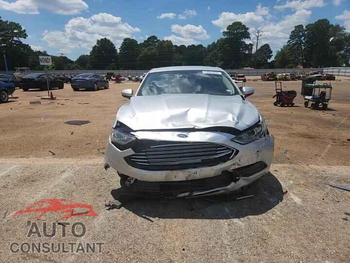 FORD FUSION 2017 - 3FA6P0H77HR412618