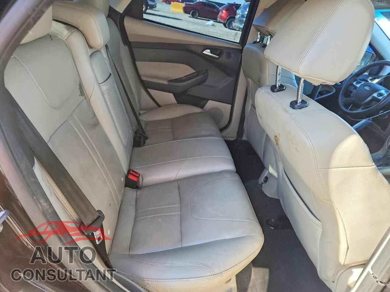 FORD FOCUS 2012 - 1FAHP3M23CL414510