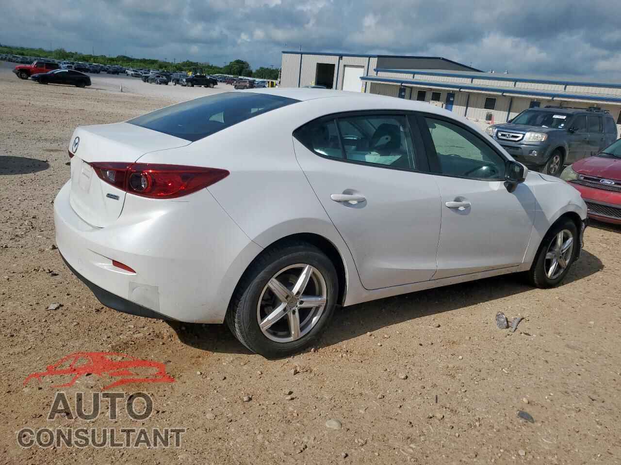 MAZDA 3 2018 - 3MZBN1U75JM228532